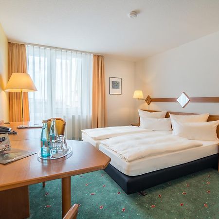 Airporthotel Residenz Steinenbronn Exteriör bild