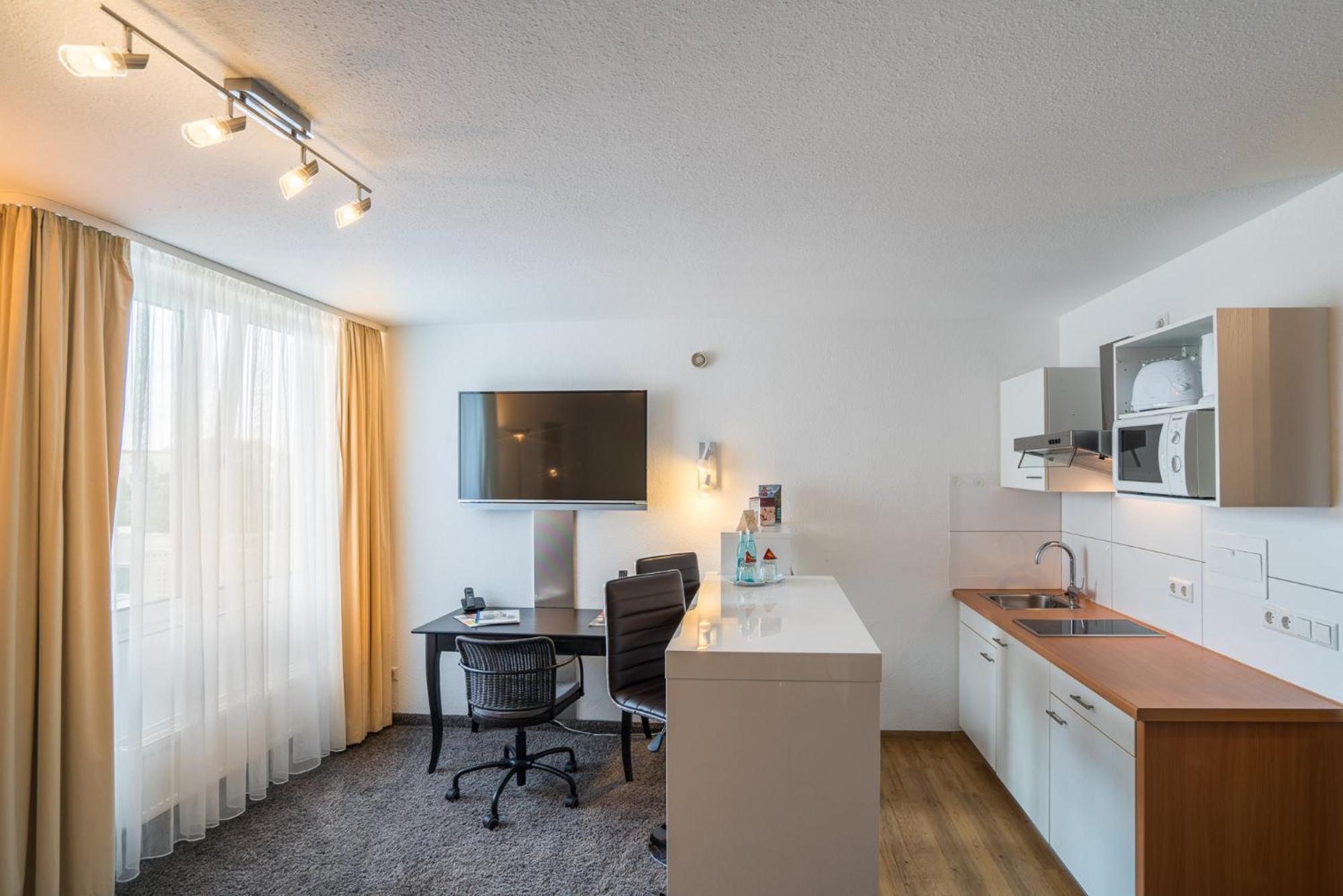 Airporthotel Residenz Steinenbronn Exteriör bild